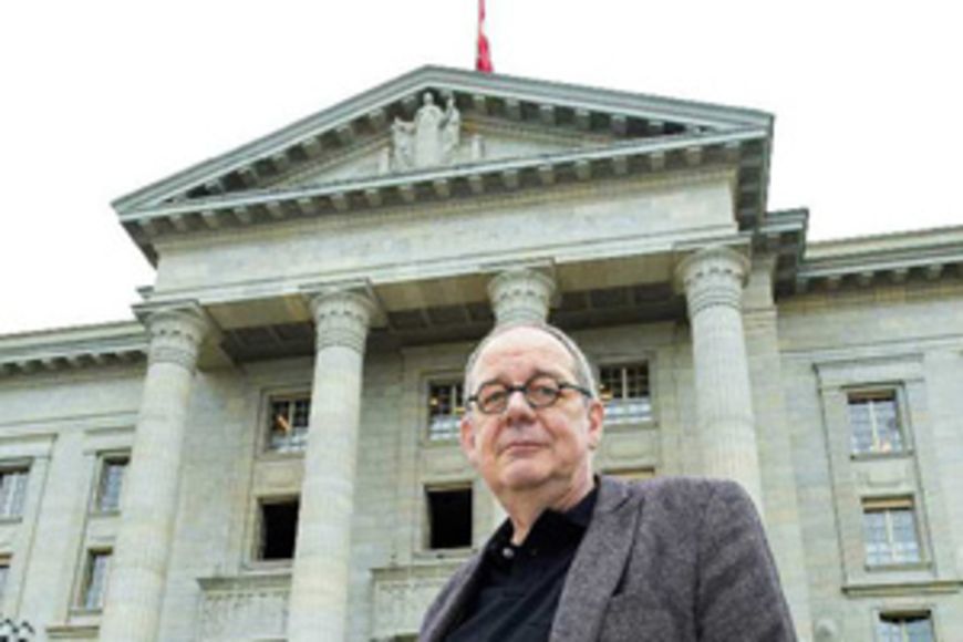 «Les versements des juges à leurs partis sont à la limite de la corruption»