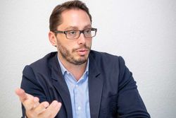 «Evitons de créer un statut spécial pour le travailleur de plateforme»