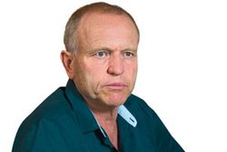 Un regard sévère sur les prisons et les vols spéciaux