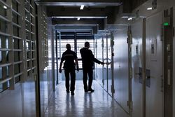Les contacts avec les prévenus en détention provisoire