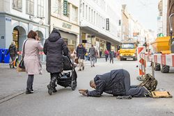 L’interdiction de la mendicité reste controversée