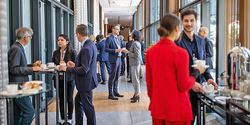 Conférences en ligne à un tarif élevé